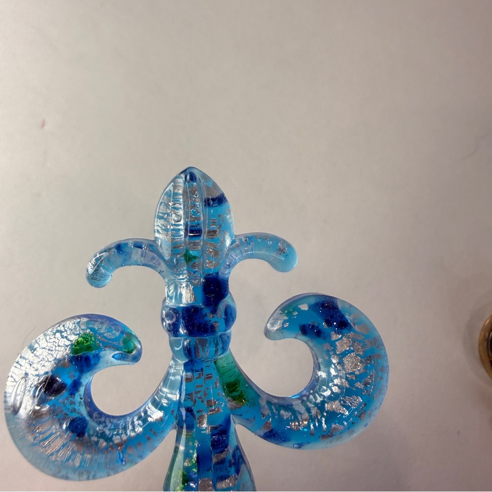 Fabulous Murano-Style Glass Fleur-de-Lis Accent Set Gold, Blue, Bronze 2” x 2.5” - Picture 14 of 16